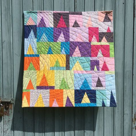 Improv Triangle Quilts, Improve Quilting, Improvisational Quilting, Jo Avery, 2023 Challenge, Quilt Stitches, House Quilt Block, Tree Quilts, Improv Quilts