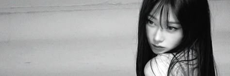 giselle aespa header Black And White Kpop Header, Giselle Twitter Header, Giselle Core Aesthetic, Aesthetic Black Pics, Aespa Twitter Headers, Twitter Pfp And Header, Giselle Black And White, Twitter Banner Black, Aespa Header Twitter