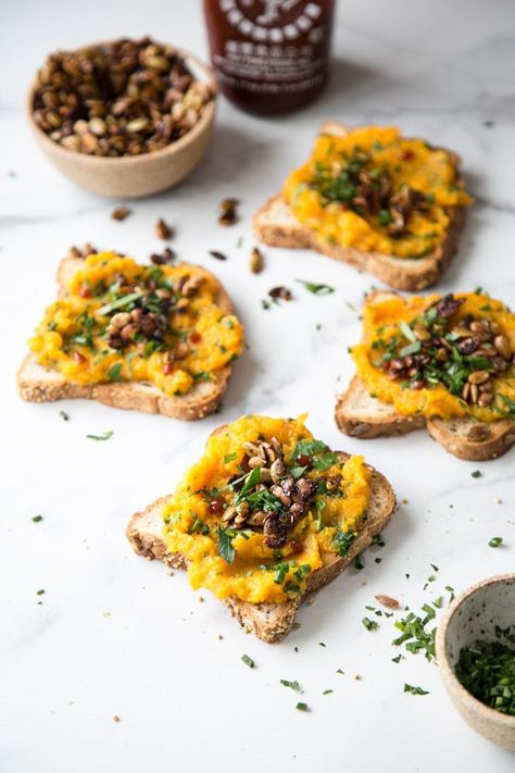 Butternut Squash Toast, Squash Toast, Butternut Squash Recipes Roasted, Butternut Squash Recipe, Gluten Free Recipes For Lunch, Gluten Free Toast, Pumpkin Seed Recipes, Butternut Squash Risotto, Fall Appetizers