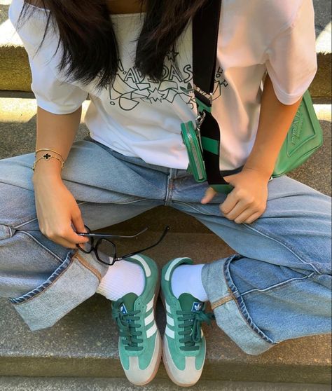 Adidas Court Shoes Outfit, Court Shoes Outfit, Green Sambas, Jihoon Kim, Samba Outfit, Adidas Outfit, Aesthetic Shoes, Green Outfit, Swag Outfits