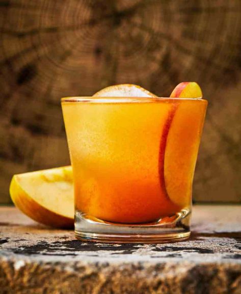 Good Whiskey Drinks, Pendleton Whiskey, Apple Cider Whiskey, Rye Whiskey Cocktail, Canadian Whiskey, Best Whiskey, Adult Beverages Recipes, Whiskey Recipes, Whisky Sour