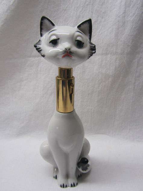 RARE Funky DeVilbiss Figural Cat Perfume Bottle Atomizer c1950's-60' Cat Perfume, Perfume Container, Beautiful Bottles, Pretty Perfume Bottles, Beautiful Perfume Bottle, Antique Perfume Bottles, Beautiful Perfume, Antique Perfume, Perfume Atomizer