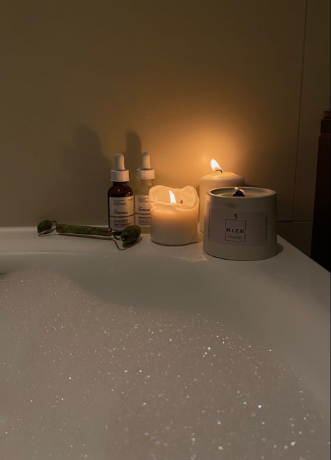 #pleasure #cake #peartart #aesthetic #simple #simplelife #frenchvibes #classic #parisianstyle #parisianvibes #parismood #эстетика #свечи #candles Candle Light Bath Aesthetic, Candle Lit Bath Aesthetic, Lit Candle Aesthetic, Bath Asthetics Night, Bathroom With Candles, Bathing Aesthetic, Candle Lit Bathroom, Candle Lit Bath, Bath With Candles