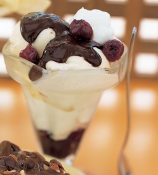 Peanut Buster Parfait, Homemade Hot Fudge Sauce, Fudge Sauce Recipe, Sundae Recipes, Homemade Hot Fudge, Hot Fudge Sauce, Iowa Girl Eats, Cherries Jubilee, Molten Chocolate