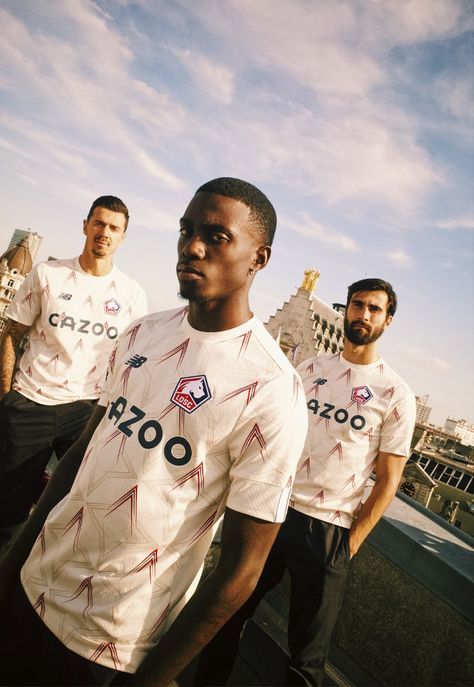 New Balance Launch Lille 22/23 Fourth Shirt - SoccerBible Volleyball Moodboard, Jersey Photoshoot, Soccer Team Photos, Sport Photoshoot Ideas, Sports Photoshoot, Football Poses, Sport Photoshoot, Oxford United, Sport Portraits