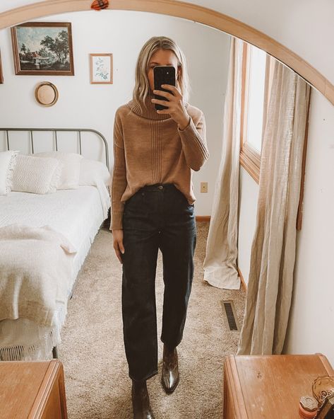 Winter Date Night Outfit Cold, Cold Date Night Outfit, Karin Emily, Emily Style, Turtleneck Sweater Outfit, Balloon Jeans, Winter Date Night Outfits, Date Night Outfits, Closet Wishlist