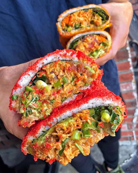 Cheetos Recipe, Sushi Taco, Sushi Burrito, Asian Dinners, Hot Cheetos, Tag Someone Who, Pretty Food, Burritos, Tag Someone