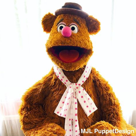 MJL Puppet Design on Instagram: “The authentic 1980’s exclusive MJL Fozzie puppet rendition, complete with replica necktie and classic style hat! Custom commission…” Muppet Birthday Party, Die Muppets, The Muppet Movie, Muppets Most Wanted, Fozzie Bear, Muppet Christmas Carol, Pork Pie Hat, Fraggle Rock, The Muppet Show