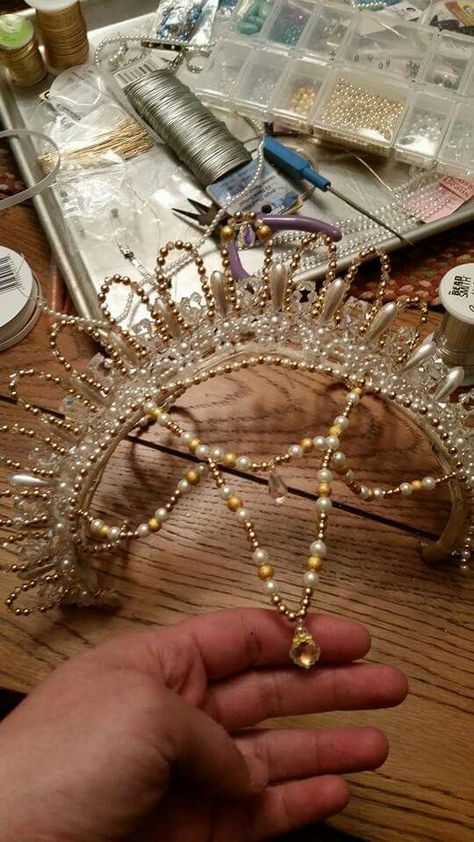 Ballet Headpieces Diy, Dance Headpieces, Crown Pics, Medieval Portrait, Ballet Tiaras, Ballet Headpieces, Handmade Tiaras, Tiara Headpieces, Headpiece Diy