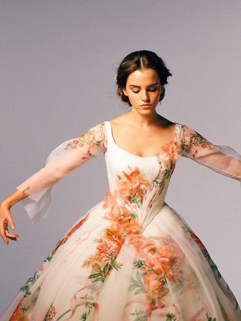 emma watson is a princess living among us Belle Wedding Dresses, Gaun Abad Pertengahan, Emma Watson Belle, Beauty And The Beast Movie, Hermione Granger, Emma Watson, Hermione, Fancy Dresses, The Beast