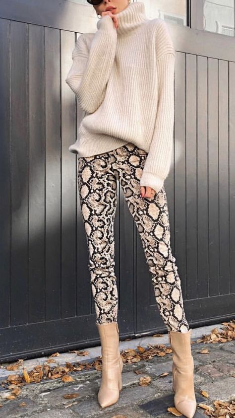 Python Pants Outfit, Snake Print Pants Outfit, Snake Pants Outfit, Trousers Outfit Winter, Printed Pants Outfits, Leggings Outfit Winter, Dragon Lady, Snake Print Pants, Girls Dress Up