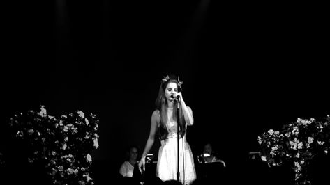 Lana Del Rey Hd, Lana Del Rey Concert, Lana Del Rey Love, Lana Del Rey Lyrics, Lana Rey, Hd Wallpaper 4k, Honeymoon Resorts, Goth Wallpaper, Lana Del Ray