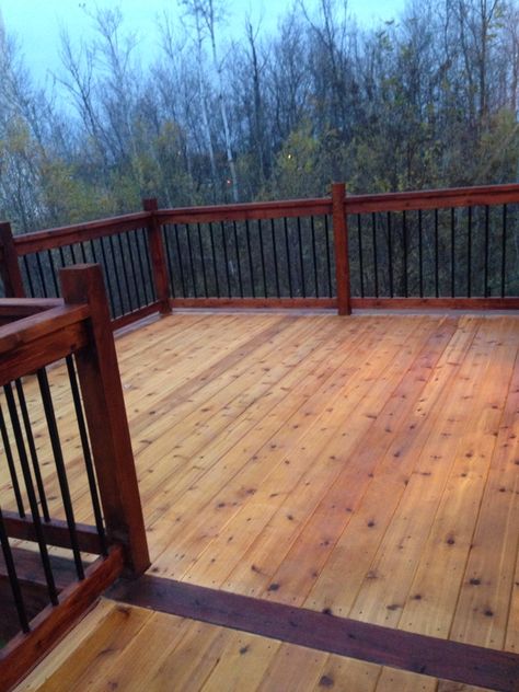 Two tone stain on our Deck turned out nice Outdoor Wood Stain Colors Decks, Two Tone Deck Stain Ideas, Wood Deck Stain, Deck Stain Colors, Outdoor Deck Decorating, Deck Makeover, Deck Colors, Railings Outdoor, Deck Paint