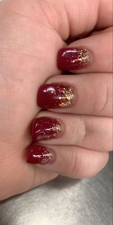 Red And Gold Manicure Ideas, Garnet Gold Nails, Red Wedding Nails Bridesmaid, Red With Gold Glitter Nails, Red Gold Silver Nails, Dark Red Nails With Gold Glitter, Red And Gold Nail Designs Short, Red Nye Nails, Scarlet And Gold Nails