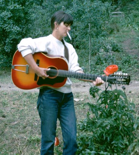 Karen Dalton: The Powerful Folk Singer You've Probably Never Heard Of #rocksoff #karendalton #folk #60s #70s Guitar, Vinyl, Music, Green