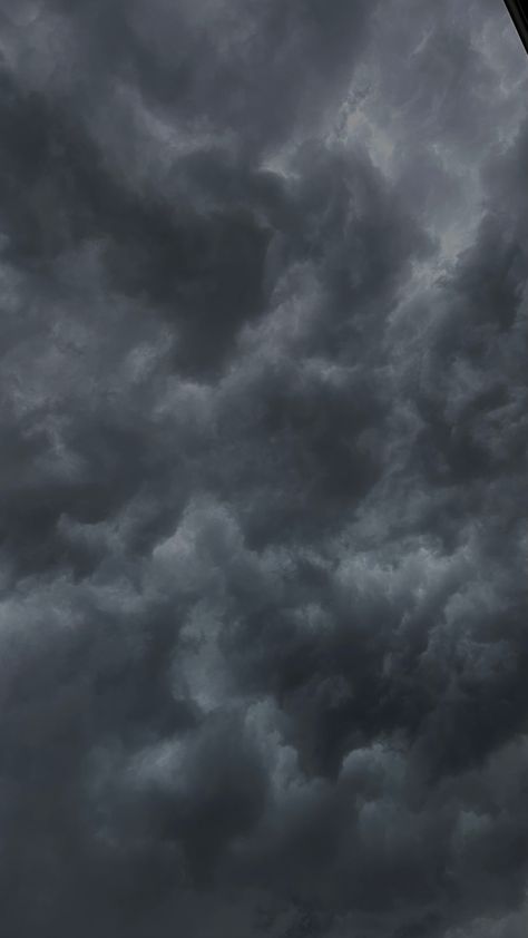 Betrayal Aethstetic, Black Clouds Aesthetic Wallpaper, Minimal Aesthetic Wallpaper, Cloudy Wallpaper, Dark Clouds Wallpaper, Dark Clouds Aesthetic, Clouds Dark Aesthetic, Minimalist Wallpaper Phone, Dark Clouds Astethic