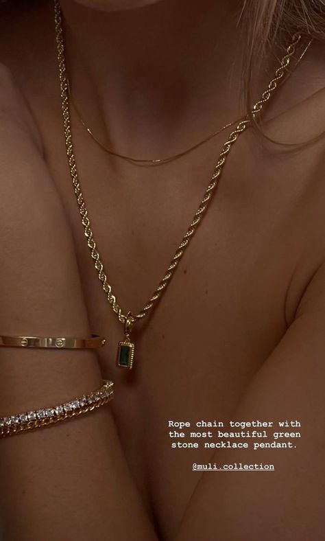 Layered Gold Necklaces, 2024 Jewelry, Affordable Fine Jewelry, Antique Necklaces Design, Pretty Jewelry Necklaces, Gold Chain Design, Jewelry Photoshoot, Luxe Jewelry, Jewelry Accessories Ideas