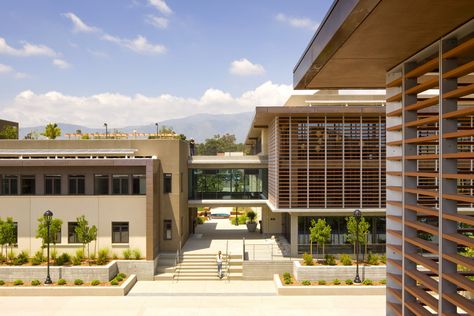 Gallery of Pomona College Student Housing / Ehrlich Yanai Rhee Chaney Architects - 1 Pomona College, University Housing, School Building Design, College Architecture, Hall House, Campus Design, University Architecture, Modern Architecture Design, Student Housing