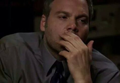 Vincent D'Onofrio as Det. Robert Goren in Law & Order: Criminal Intent Robert Greene Art Of Seduction, Daily Laws Robert Greene, Bobby Goren, Robert Gordon University, Robert Dinero Casino, Robert Goren Law And Order, Vincent D’onofrio, Cary Grant, Law And Order