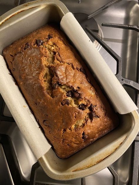 Banana Cake Aesthetic, Bread Aesthetic, Cake Aesthetic, Chocolate Chip Banana, Tastemade Recipes, Make Banana Bread, Chocolate Banana Bread, Chocolate Chip Banana Bread, Banana Cake