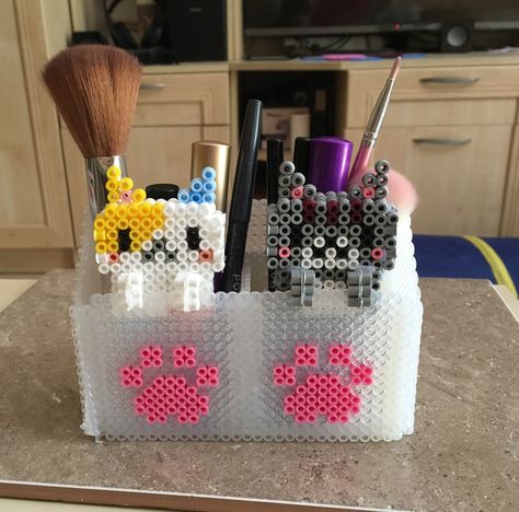 Perler Glasses Holder, Perler Bead Jewelry Box Pattern, Perler Bead Glasses Holder, Perler Bead Earring Holder, Perler Creations, Easy Perler Beads Ideas, Perler Crafts, Diy Perler Bead Crafts, Hama Beads Patterns