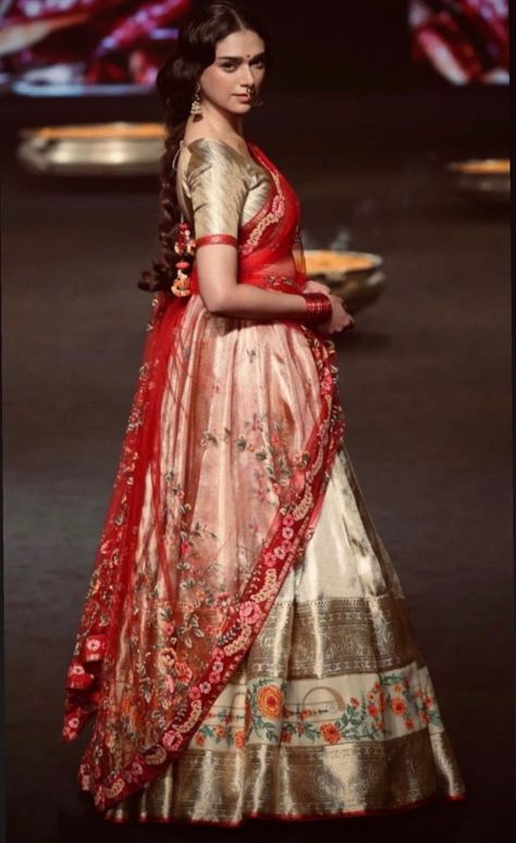 Aditi Rao Hydari Indian Outfits, Aditi Rao Hydari Indian, Angrakha Style Dresses, Textile Pattern Design Fashion, Aditi Rao Hydari, Edgy Dress, Aditi Rao, Simple Lehenga, Simple Saree Designs