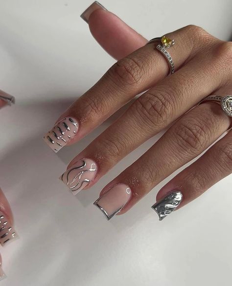 Simple Sets Nails, Square Gel X Nail Designs, One Nail Different Color, Square Nail Designs Trending Now, Overlay Nail Designs, Cute Designs For Short Nails, Short Design Nails, Square Short Nails Ideas, Short Nail Designs Square