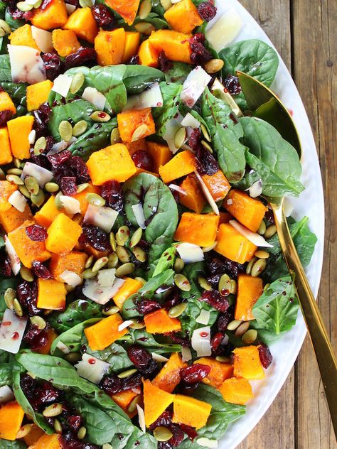 Roasted Butternut Squash, Cranberry and Spinach Salad with a Cran-Cabernet Dressing Roasted Spinach, Butternut Squash Cranberry, Parmesan Broccoli Recipes, Cranberry Dressing, Butternut Squash Spinach, Spinach Healthy, Dressing Healthy, Butternut Squash Apple, Parmesan Broccoli