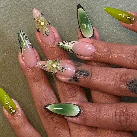 𝐌𝐈𝐑𝐀 ✨MAUI NAIL TECHNICIAN ✨ (@miranaildit) • Instagram photos and videos Green Nails French, Green Nails Dark, Nails Dark Green, Mix And Match Nails, Match Nails, Nails French Tips, Orchid Nails, Dark Green Nails, 3d Flower Nails