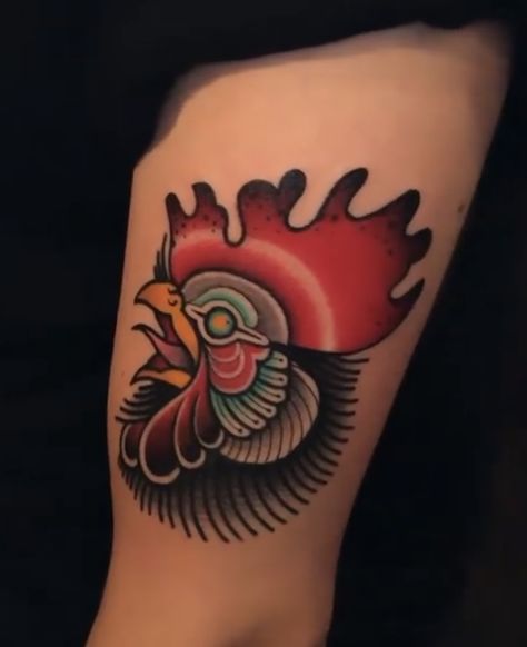 Rooster Trad Tattoo, Black Chicken Tattoo, Traditional Chicken Tattoo, Traditional Rooster Tattoo, Tattoo Hawk, Tattoo Rooster, Tattoo Design Traditional, Hen Tattoo, Tattoo Stencil Designs