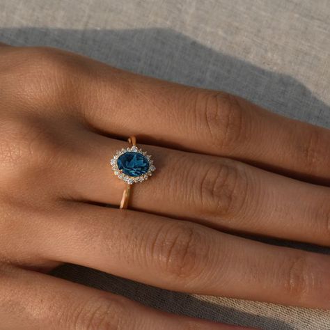 Cheap Gold Birthstone Engagement Ring, Cheap Birthstone Engagement Ring, Cheap Engagement Birthstone Ring, Engagement Rings Blue Topaz, Luxury Round Birthstone Ring For Promise, Timeless Engagement Ring Blue, Ring With Topaz, Sapphire And Topaz Ring, Blue Topaz Engagement Ring Gold