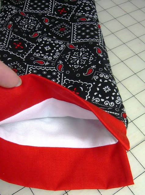 Simply Shoeboxes: Simple Lined Drawstring Bag Pattern and Tutorial ~ Perfect for OCC Pencil Pouch or Hygiene Supplies Sewing Bags Diy, Lined Drawstring Bag, Drawstring Bag Diy, Diy Bags No Sew, Drawstring Bag Tutorials, Drawstring Bag Pattern, Kids Drawstring, Trendy Sewing Patterns, Tote Bag Tutorial