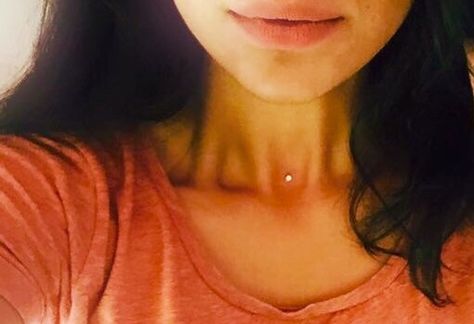 Dermal Neck Piercing, Neck Percinings, Collar Bone Piercing Dermals, Neck Dermal Piercing, Neck Dermal, Collar Bone Piercing, Chest Piercing, Neck Piercing, Piercing Art