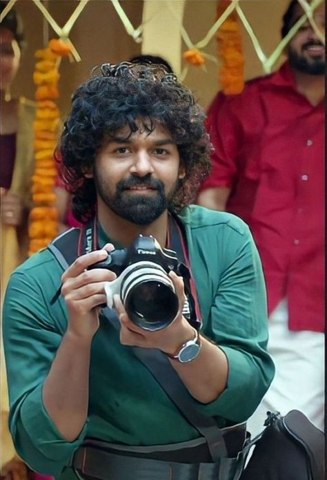 Pranav Mohanlal Hridayam, Hridayam Movie, Pranav Mohanlal, Best Love Pics, Malayalam Movies, Friendship Images, Friendship Photography, Pen Icon, Comedy Actors