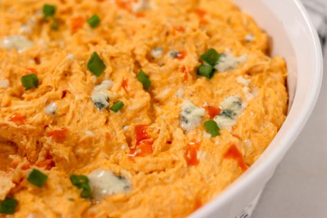 franks red hot buffalo chicken dip slow cooker Crockpot Chicken Wing Dip, Easy Crockpot Buffalo Chicken, Crockpot Buffalo Chicken Dip, Chicken Breast Recipes Slow Cooker, Whole Lotta Yum, Buffalo Chicken Dip Crock Pot, Shredded Buffalo Chicken, Crockpot Buffalo Chicken, Buffalo Chicken Dip Easy