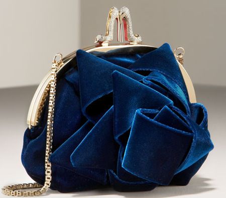 Christian Louboutin Velvet Purse -- look at the closure! Velvet Purse, Velvet Clutch, Handbag Heaven, Vintage Purses, Womens Purses, Coco Chanel, Blue Velvet, Beautiful Bags, Clutch Purse