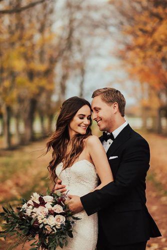 Beautiful Ideas Fall Wedding Photos ❤︎ Wedding planning ideas & inspiration. Wedding dresses, decor, and lots more. #weddingideas #wedding #bridal Fall Wedding Pictures, Vegan Feast, Photo Romantic, Wedding Picture Ideas, Fall Wedding Photography, Fall Wedding Photos, Enchanted Forest Wedding, Outdoor Wedding Photography, Autumn Bride