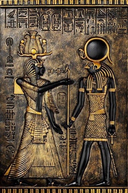 6. Egyptians; left one is wearing a Hemhemet crown and the one on the right is wearing a War Crown. Egyptian Decorations, Starověký Egypt, Egyptian Temple, Istoria Artei, Egyptian Artifacts, Ancient Egypt Art, Egypt History, Egyptian Culture, Art Ancien