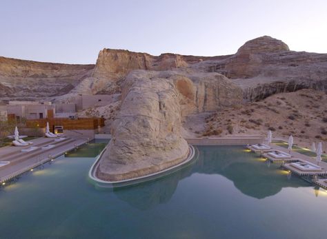 Amangiri Luxury Resort Hotel in Canyon Point, Utah | HomeDSGN, a daily source for inspiration and fresh ideas on interior design and home decoration. Amangiri Hotel, Amangiri Resort Utah, Canyon Point Utah, Amangiri Resort, Amazing Swimming Pools, Luxury Resort Hotels, Hotel Swimming Pool, Desert Resort, Fox Wedding