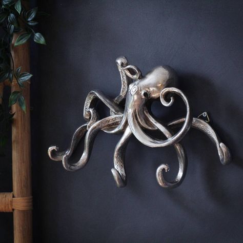 Octopus Clothes, Octopus Gift, Octopus Necklace, Door Pull Handles, Towel Hooks, Iron Doors, Apartment Ideas, You Smile, Wall Hooks