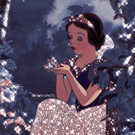 Desniy Princess Aesthetic, Old Disney Princess Aesthetic, Disney Sparkle Aesthetic, Vintage Disney Aesthetic Pink, Dinesy Princess Wallpaper, Arte Glitter, Disney Princess Sofia, Glitter Photography, Disney Characters Wallpaper