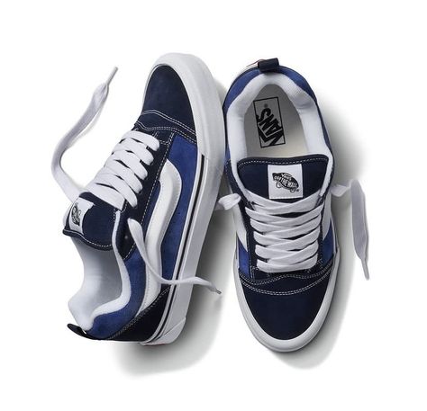 Tennis Vans, Guys Fashion Swag, Pink Jordans, Old School Vans, Old Skool Vans, Tenis Vans, Trendy Shoes Sneakers, Preppy Shoes, Pretty Shoes Sneakers