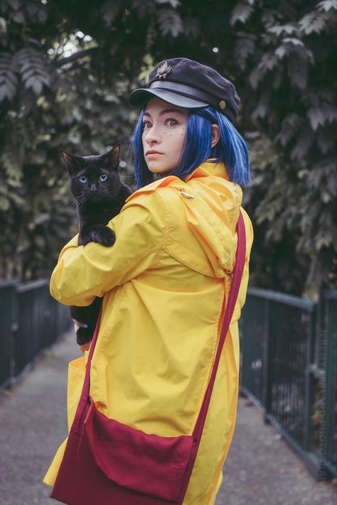 Coraline Photoshoot, Coraline Cosplay, Coraline Makeup, Crystal Maiden, Coraline Costume, Jodelle Ferland, Cosplay Photoshoot, Coraline Art, Movie Character Costumes