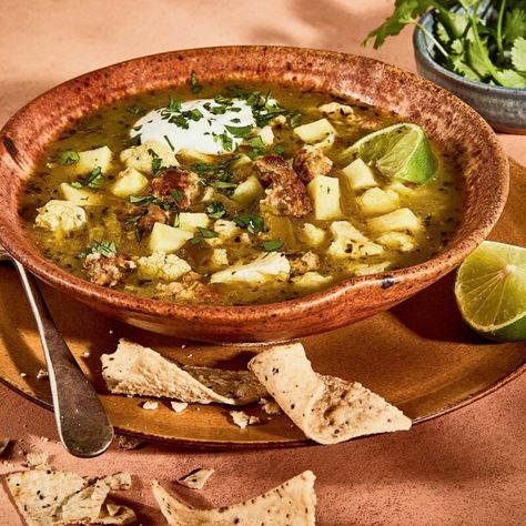 Danielle Walker's Turkey Chili Verde is a Deliciously Quick Dinner Turkey Chili Verde, Dinner Party Main Course, Chili Verde Recipe, Soup Sunday, Easy Winter Recipes, Danielle Walker, Chili Verde, Verde Recipe, Chicken Chili Recipe