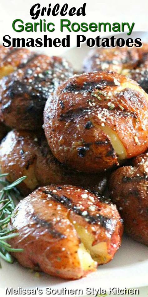 Grilling Potatoes, Vegan Grill, Grill Garden, Grilled Kabob Recipes, Grilled Garlic, Grilled Side Dishes, Recipes Steak, Grilling Recipes Sides, Rosemary Potatoes