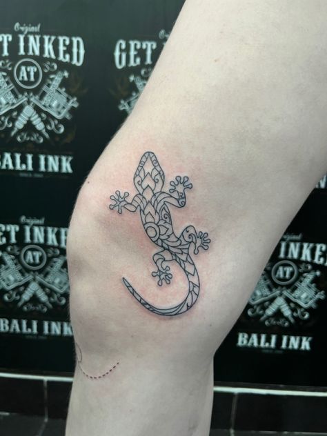 Simple Lizard Tattoo, Tiny Lizard Tattoo, Simple Gecko Tattoo, Leopard Gecko Tattoo, Mandala Lizard Tattoo, Lizard Line Tattoo, Lizard Tattoo Design, Traditional Balinese Tattoo, Tatoos Small Gecko