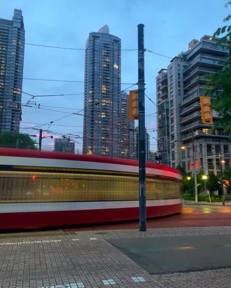 Toronto Ttc Aesthetic, Streetcar Aesthetic, Ttc Aesthetic, Toronto Streetcar, Toronto Aesthetic, Toronto Street, Aesthetic Artsy, Downtown Toronto, Long Exposure