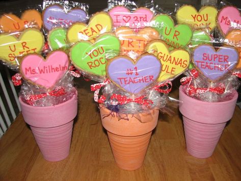 Valentine Cookie Bouquets, Bouquet Cookies, Pto Mom, Valentine Basket, Valentines Day Cookie, Cookie Bouquets, Valentines Day Sugar Cookies, Valentine Cookie, Valentine Table