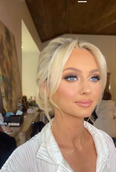 Wedding Makeup For Blue Eyes Pale Skin, Makeup For Blue Eyes Blonde Hair, Brunettes Over 50, Makeup For Blue Eyes Brunettes, Bridesmaid Makeup Blue Eyes, Mua Aesthetic, Wedding Makeup Blonde, Grad Makeup, Green Eyes Blonde Hair