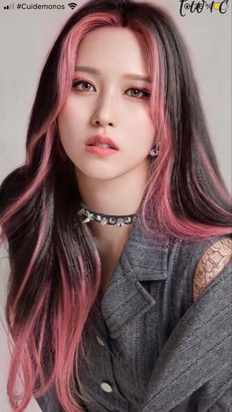 Kpop Hair Dye, Kpop Hair Color Ideas, Kpop Hair Color, Pink Hair Streaks, Pink Hair Highlights, Korean Hair Color, Hair Color Underneath, Peekaboo Hair, Kpop Hair